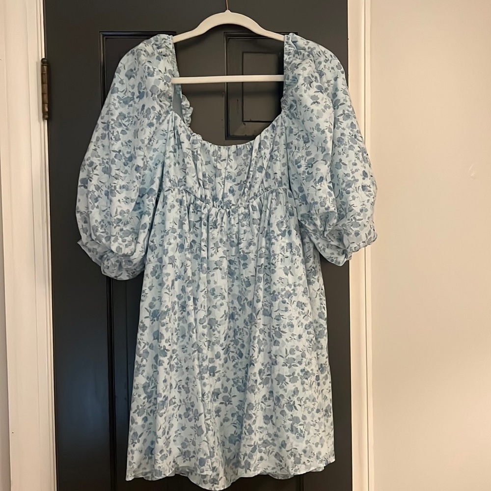 Blue floral puffed sleeve dress. Size medium